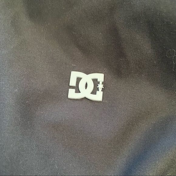 DC Men’s Black hooded full zip men’s jacket elastic in waist and cuffs size S - Picture 8 of 12